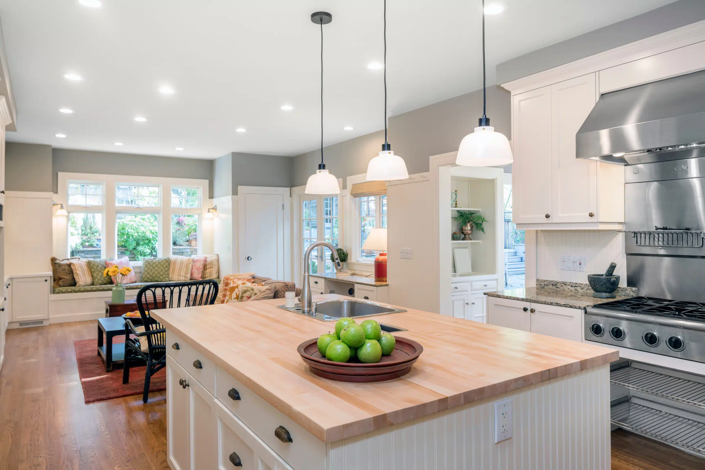 How to Stage Your Kitchen for a Home Sale